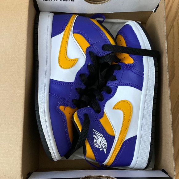 Jordan 1 kids shoes - Picture 2 of 8
